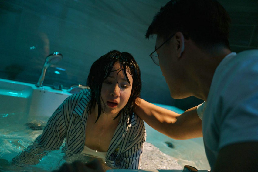 悬疑力作《消失的证据》定档预告：以血为证，撕开直播暗幕，追寻未凉的真相