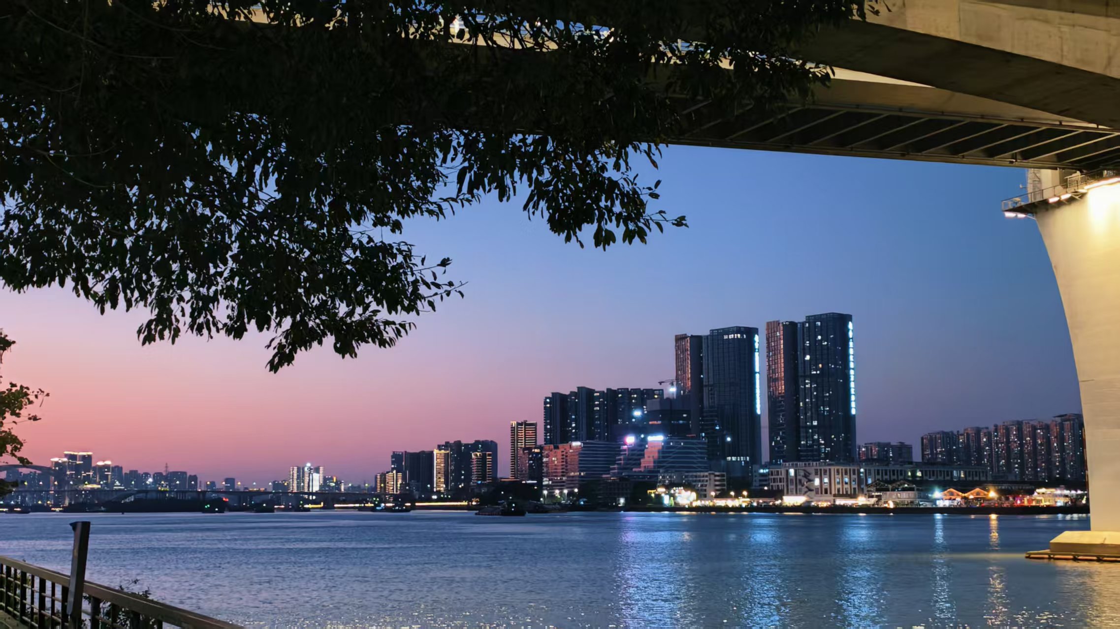 江景酒吧