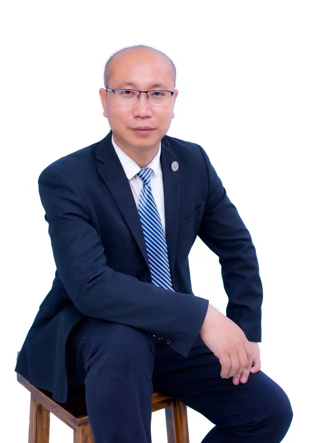 张栋.jpg