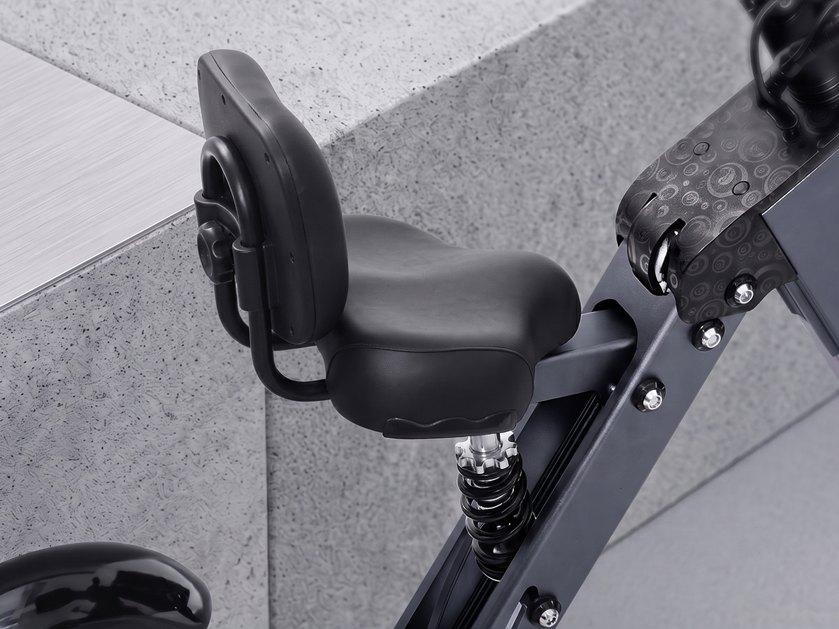ET50P enlarged padded seat with supportive backrest