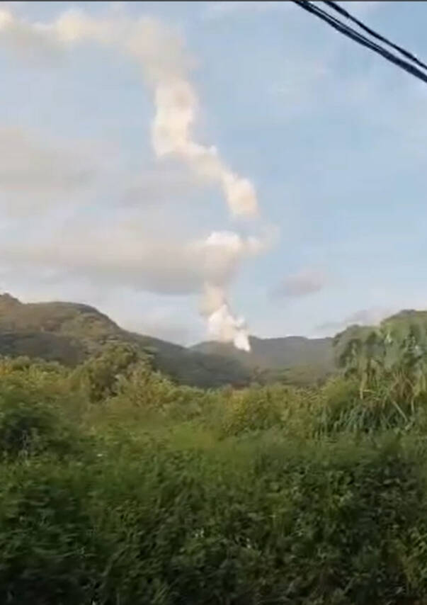 台“中科院”称坠毁导弹 0.jpg