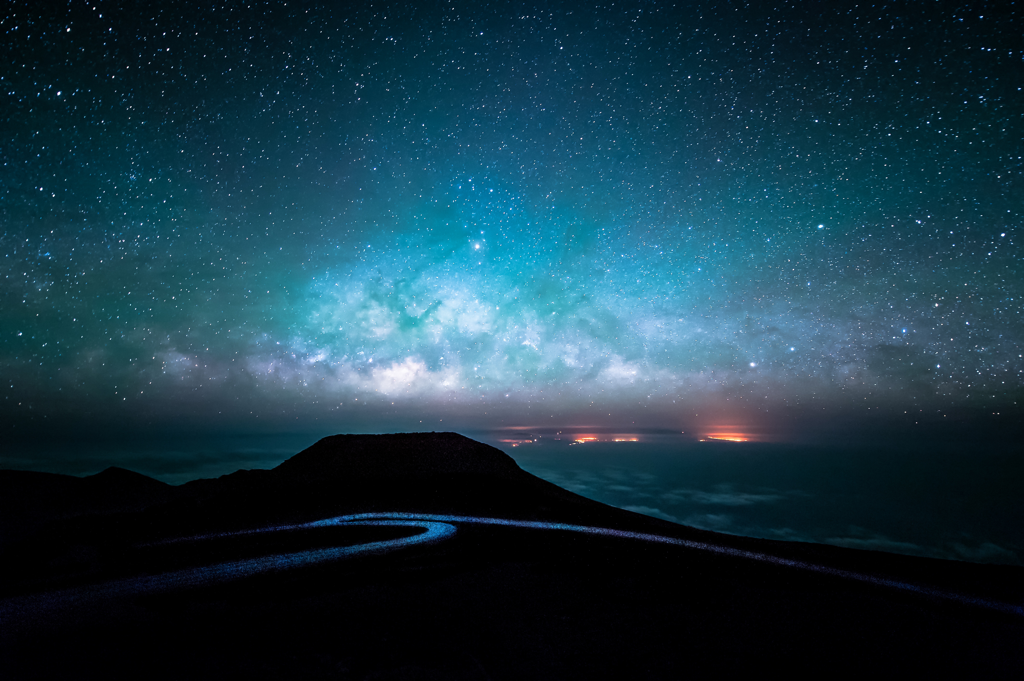 【哲风壁纸】夜晚-夜空-山脉.jpg