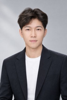 Weijian Kong